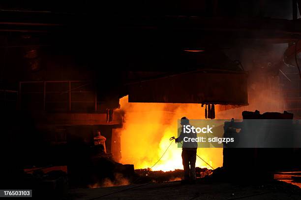 Arbeiter Stockfoto und mehr Bilder von Aktivitäten und Sport - Aktivitäten und Sport, Arbeiten, Arbeiter