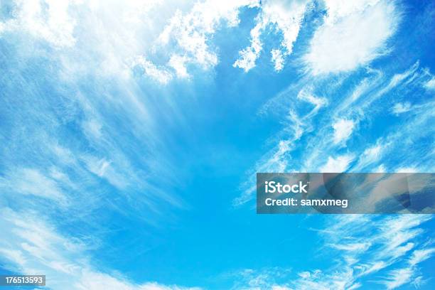 Nube Foto de stock y más banco de imágenes de Agujero - Agujero, Aire libre, Alegre