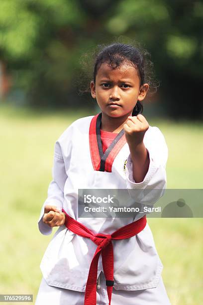 Atleta De Tae Kwon Do - Fotografias de stock e mais imagens de 8-9 Anos - 8-9 Anos, Adolescente, Adulto