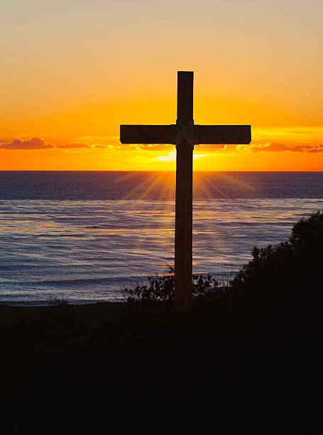 istock Rugged Wooden Cross 176549180