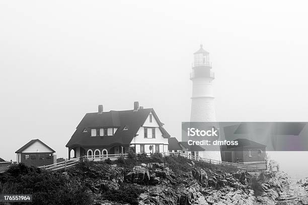 Portland Head Lighthouse In Schwarz Und Weiß Stockfoto und mehr Bilder von Abgeschiedenheit - Abgeschiedenheit, Atlantik, Außenaufnahme von Gebäuden