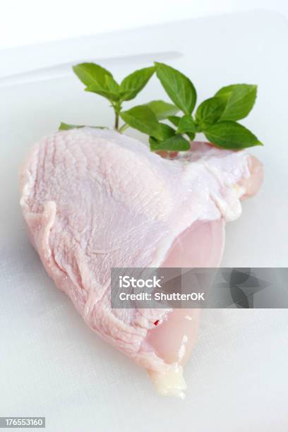 Pechuga De Pollo De La Carne Se Prepara Para Hacer Los Foto de stock y más banco de imágenes de Agricultura