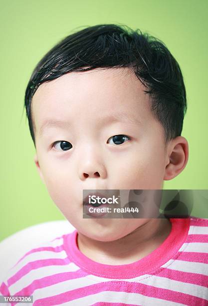 かわいいアジアの少年 - 1人のストックフォトや画像を多数ご用意 - 1人, 2歳から3歳, アジアおよびインド民族