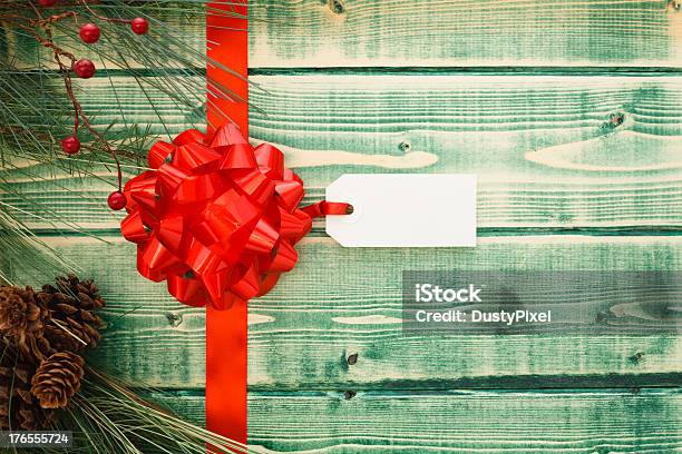 Rústico De Navidad Foto de stock y más banco de imágenes de Cinta - Cinta, Color - Tipo de imagen, En blanco