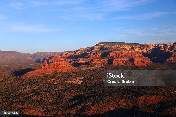Sedona Arizona - zdjęcia stockowe i więcej obrazów Bez ludzi - Bez ludzi, Cień, Fotografika