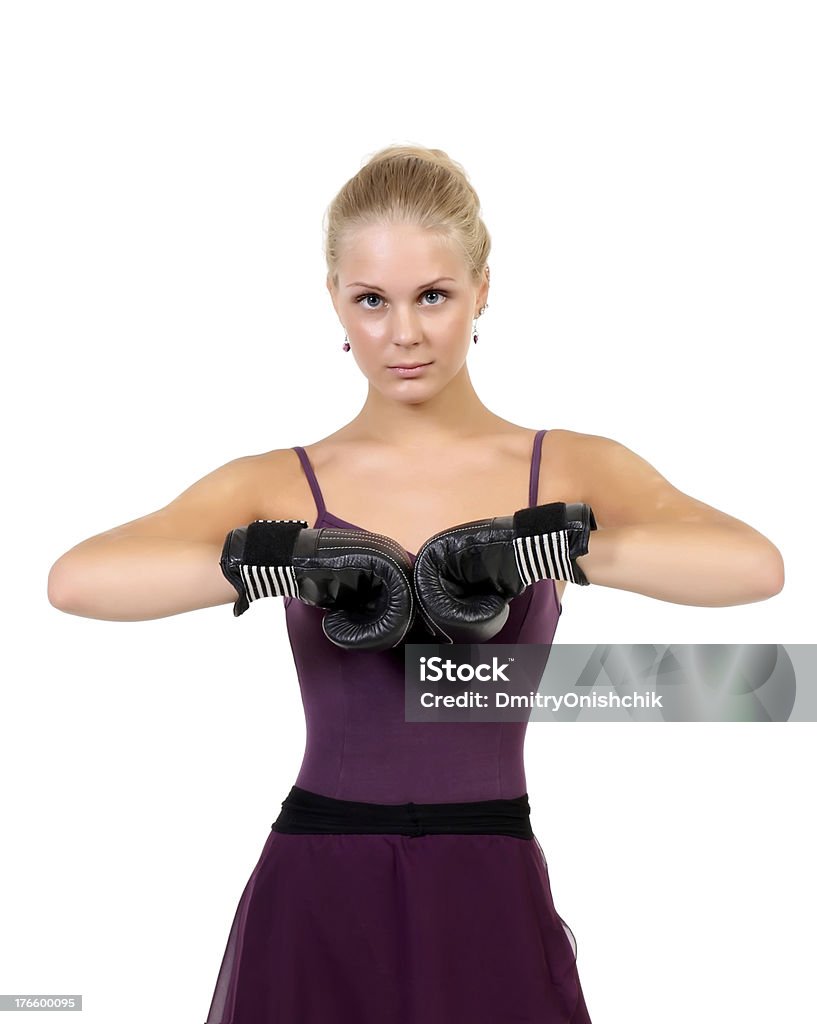 Young blonde ballerina в boxing gloves - Стоковые фото Артист балета роялти-фри