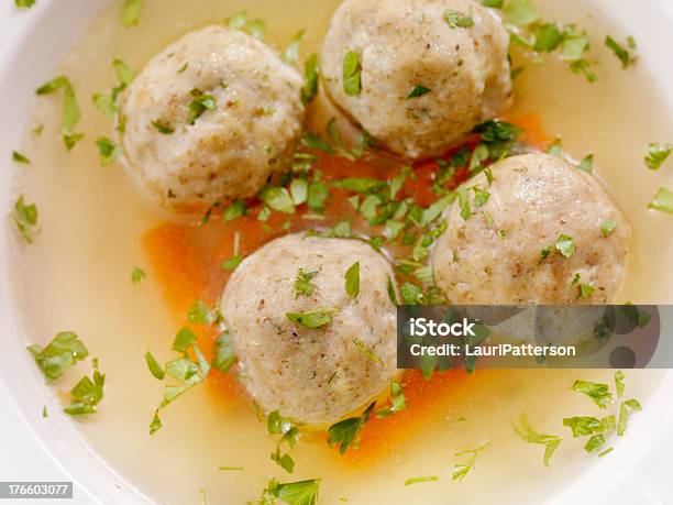 Foto de Matzah Sopa De Bola e mais fotos de stock de sopa de bola de matzo - sopa de bola de matzo, Alimentação Saudável, Almôndega