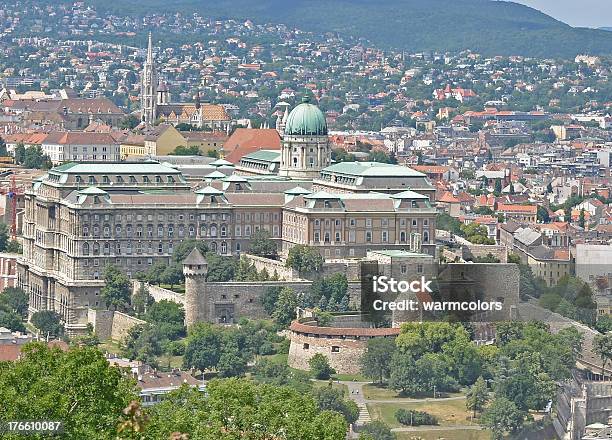 Buda Pałac W Budapeszcie Węgry - zdjęcia stockowe i więcej obrazów Architektura - Architektura, Bez ludzi, Biurowiec