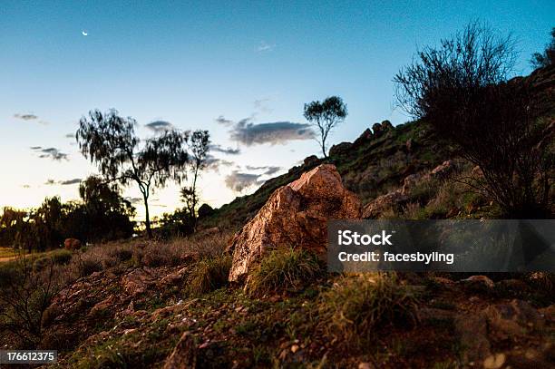 Photo libre de droit de Arides Et Rochers banque d'images et plus d'images libres de droit de Alice Springs - Alice Springs, Asie australe, Australie