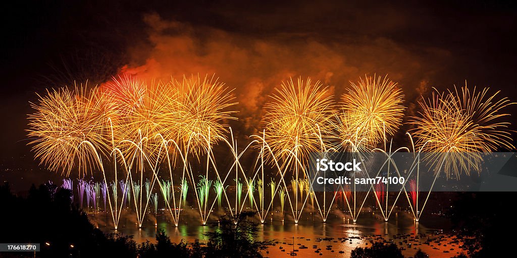 Fogos de artifício sobre a cidade de Annecy em França - Royalty-free Annecy Foto de stock