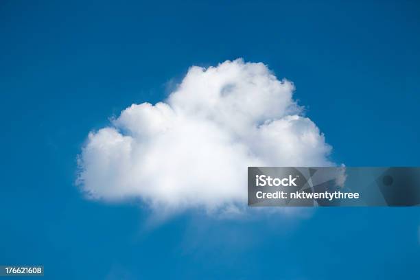 Perfekte Weiße Wolke Stockfoto und mehr Bilder von Blase - Physikalischer Zustand - Blase - Physikalischer Zustand, Blau, Cloud Computing