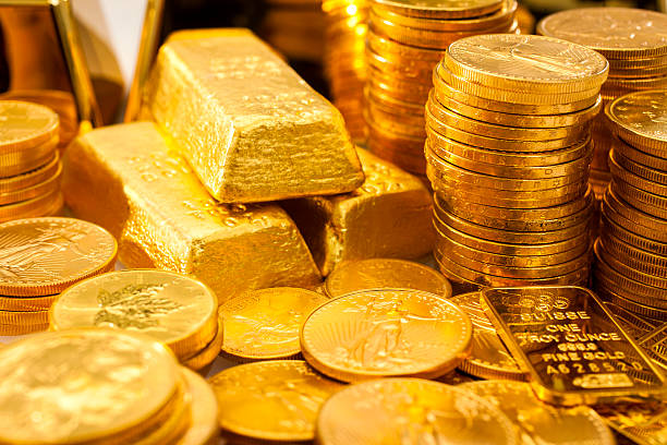 gold barren, münzen - gold coin ingot bullion stock-fotos und bilder