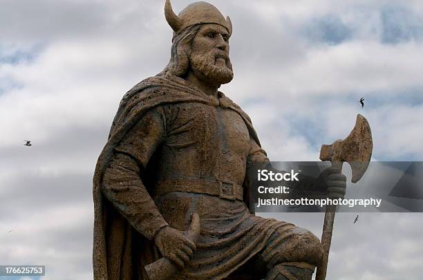 Viking Pomnik Pomnik Z Gimli Manitoba - zdjęcia stockowe i więcej obrazów Wiking - Wiking, Statua, Manitoba