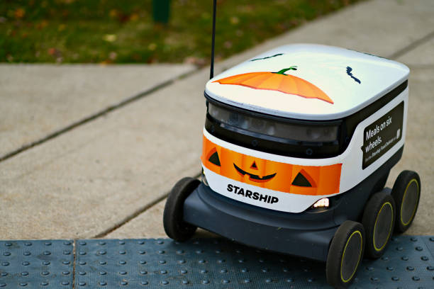 halloween themed food delivery robot, fairfax, virginia (usa) - george mason imagens e fotografias de stock