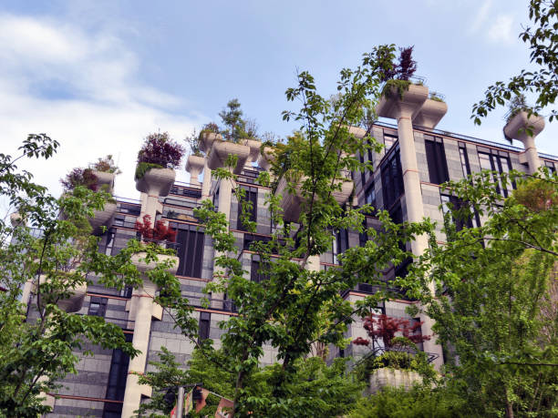 Tian An 1000 Trees mega integrated project, envisioned to revitalise the heritage site of the Shanghai Flour Mills, along Suzhou creek riverbank, Putuo district of Shanghai, China. Thomas Heatherwick’s latest project, already called a modern version of the Hanging Gardens of Babylon.