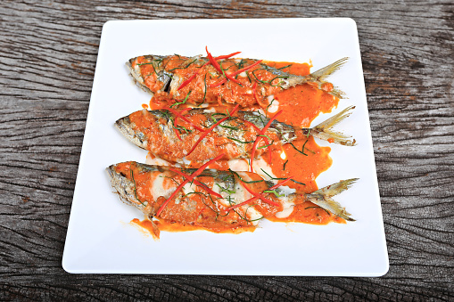 Fried mackerel with curry paste or Choo Chee mackerel