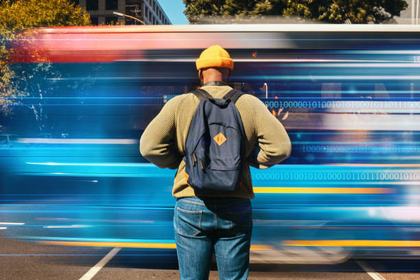 persona, motion blur e traffico di autobus su strada, città urbana e a piedi per l'università, il trasporto e ritorno. l'uomo, cbd e l'edificio per uffici sul marciapiede, l'inquinamento e la moda in viaggio o pendolarismo su strada - school bus defocused education bus foto e immagini stock