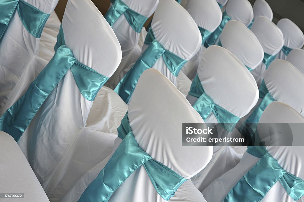 Weiße Hochzeit-Stühle - Lizenzfrei Band Stock-Foto