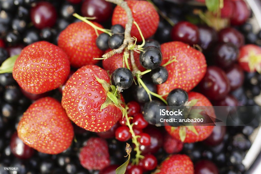 Delicioso Bagas de Verão: Cereja e Framboesa e morango, Uva de Corinto - Royalty-free Alimentação Saudável Foto de stock