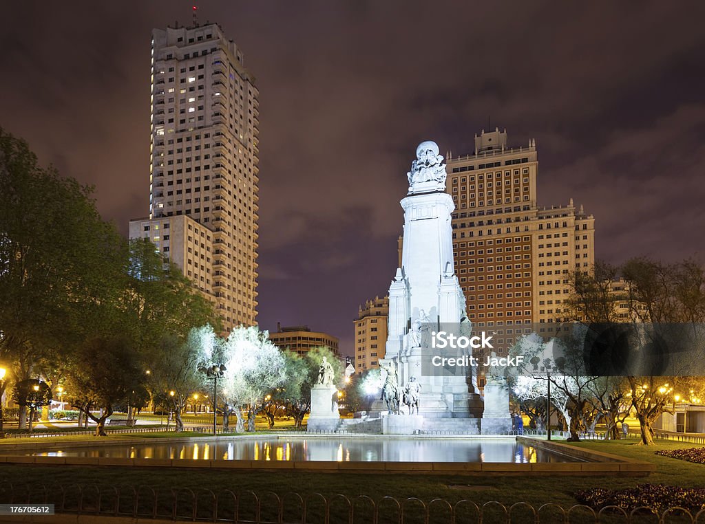 Monumento de Cervantes em Madri Praça de Espanha - Foto de stock de Arquitetura royalty-free