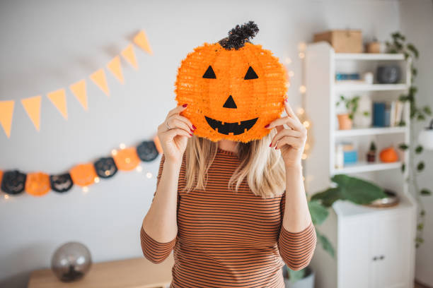 istock Pregnant woman preparing for Halloween 1767087397