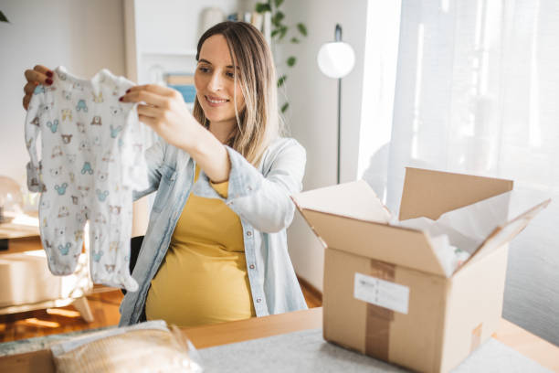 istock Pregnancy shopping from home 1767096024