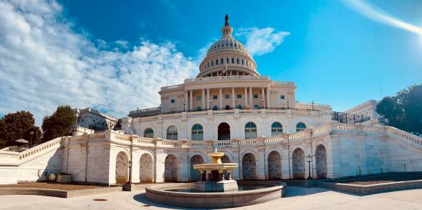 capitol hill washington dc an einem sonnigen tag im oktober 2023 - washington dc autumn capitol building usa stock-fotos und bilder