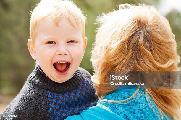 Nipote Divertendosi - Fotografie stock e altre immagini di 2-3 anni - 2-3 anni, Adulto, Adulto in età matura