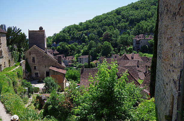 istock Saint-Sil Lapopie Saint-Cirq Lapopie 176721483