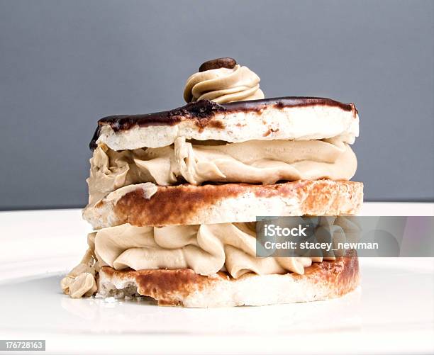 Foto de Tiramisu Torta De Cinza e mais fotos de stock de Assado no Forno - Assado no Forno, Assar, Bolo