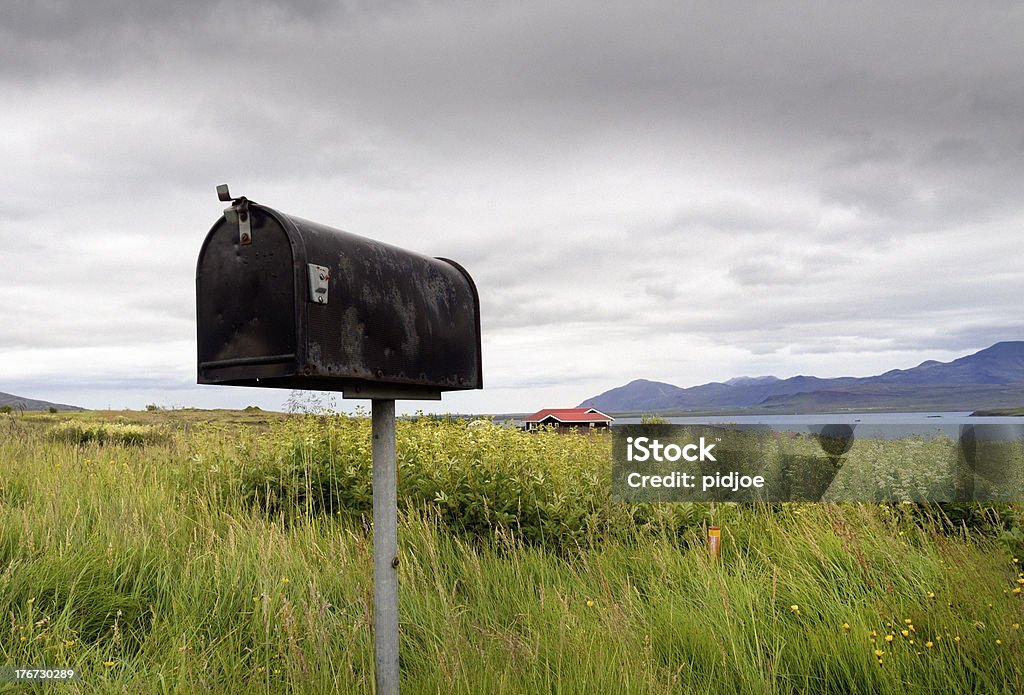 Cassetta postale a Hvalfjörður, balena fiordo, in Islanda occidentale - Foto stock royalty-free di Cassetta delle lettere