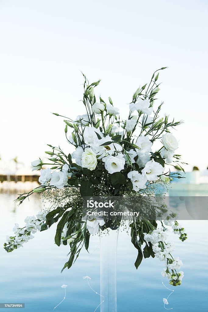 ウェディングの花 - テーブルのロイヤリティフリーストックフォト