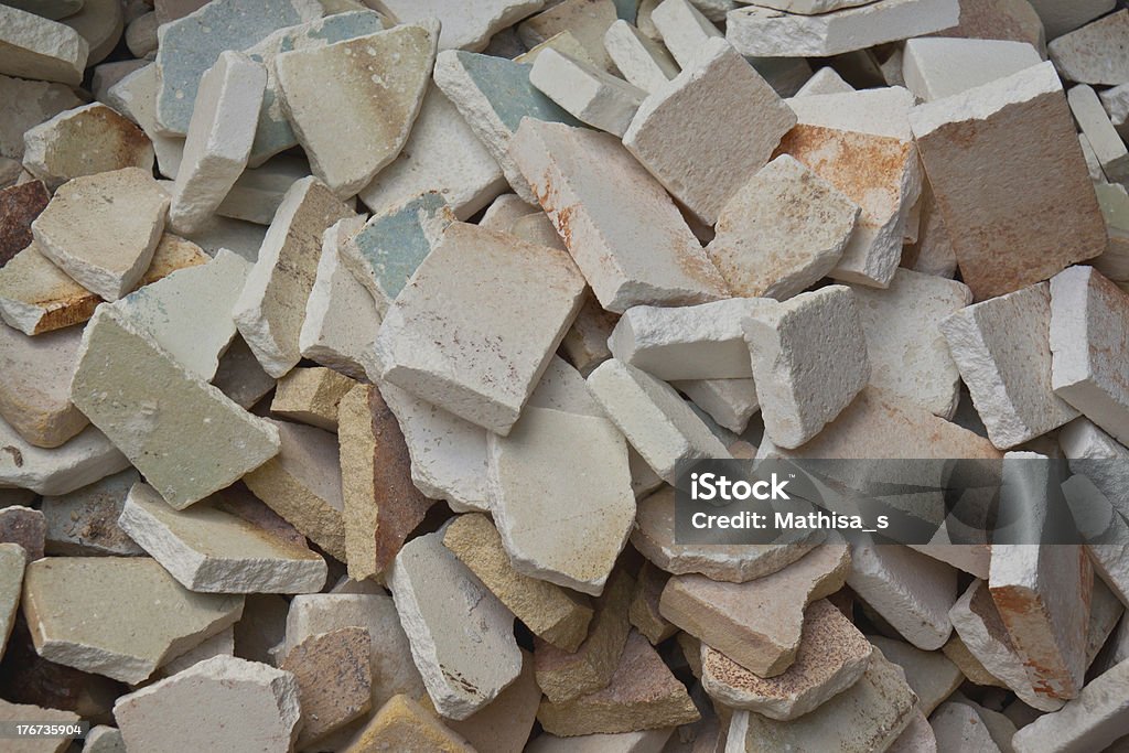 Rotto in ceramica - Foto stock royalty-free di Gesso - Minerale