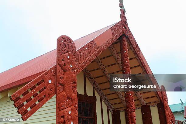 Maori Casa Em Rotorua - Fotografias de stock e mais imagens de Cultura Maori - Cultura Maori, Casa, Entalhe