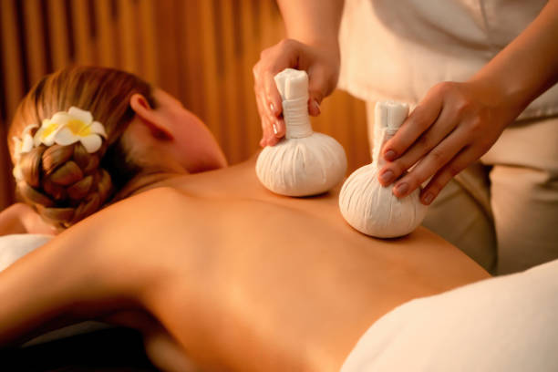 istock Hot herbal ball spa massage body treatment. Quiescent 1767458316