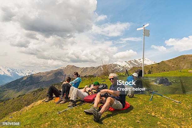 Photo libre de droit de Randonnée Sur Le Mont Mestia banque d'images et plus d'images libres de droit de Caucase du Nord - Caucase du Nord, Ciel, Mestia