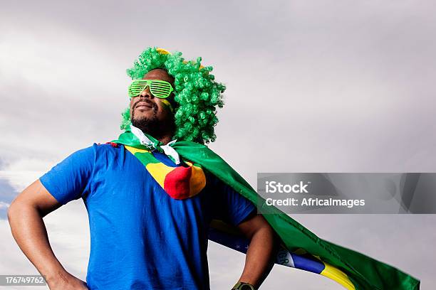 Fußballfan Mit Brasilianischer Farben Aufgewertet Stockfoto und mehr Bilder von Fan - Fan, Held, Sport