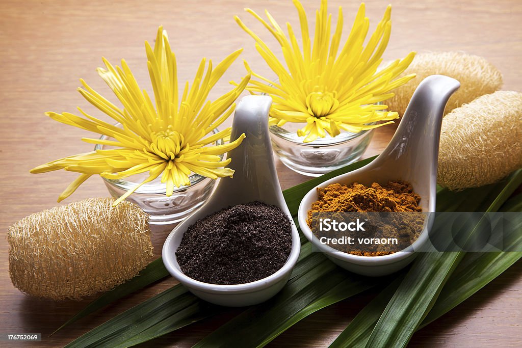 Kaffee und Kurkuma-Peeling - Lizenzfrei Aromatherapie Stock-Foto