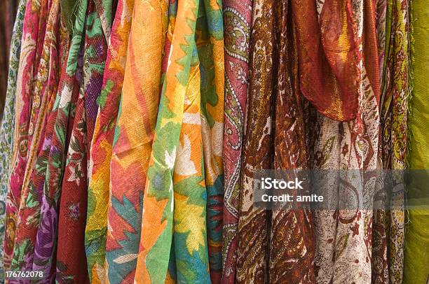 Красочные Текстильной Фона Ткани — стоковые фотографии и другие картинки Без людей - Без людей, Горизонтальный, Искусство