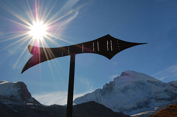 Fingerbaord nos Alpes Suíços - foto de acervo