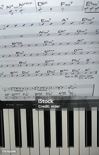 Foto de Pontuação Com Teclado e mais fotos de stock de Johann Sebastian Bach - Johann Sebastian Bach, Acorde, Arranjo