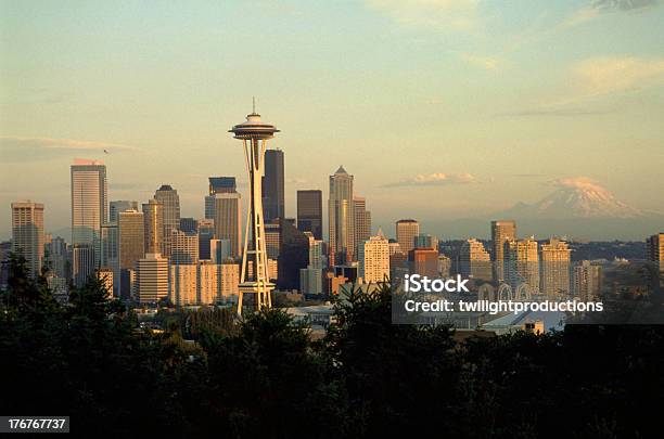 Foto de Seattle Washington e mais fotos de stock de Estado de Washington - Estado de Washington, Nuvem, Pessoas