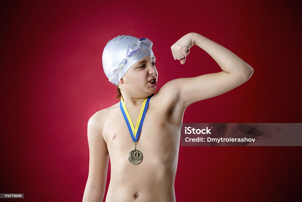Успешный пловец - Стоковые фото 10-11 лет роялти-фри