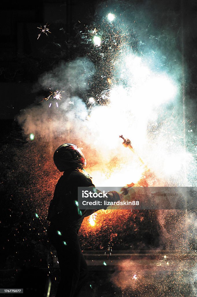 Malabarista de fogo - Foto de stock de Malabarismo royalty-free