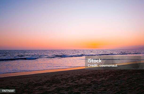 Photo libre de droit de Coucher De Soleil À Santa Monica banque d'images et plus d'images libres de droit de Coucher de soleil - Coucher de soleil, Destination de voyage, Horizontal