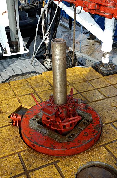 stickup à cadran de table sur une plateforme pétrolière offshore - judy kelly photos et images de collection