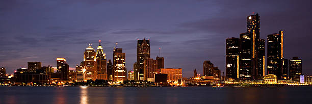 istock Detroit Michigan Skyline 176777155