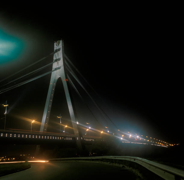istock Moskovsky bridge in Kyiv, Ukraine, at night 176778031