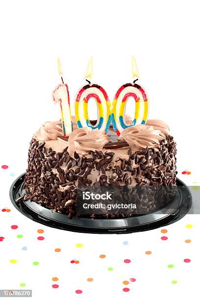 Hundert Geburtstag Oder Ein Jubiläum Stockfoto und mehr Bilder von Nummer 100 - Nummer 100, Geburtstagstorte, Kerze