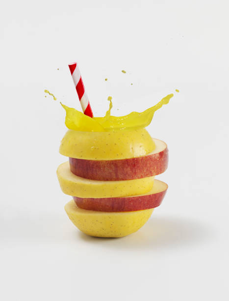 succo di mela - apple close up creativity drinking straw foto e immagini stock